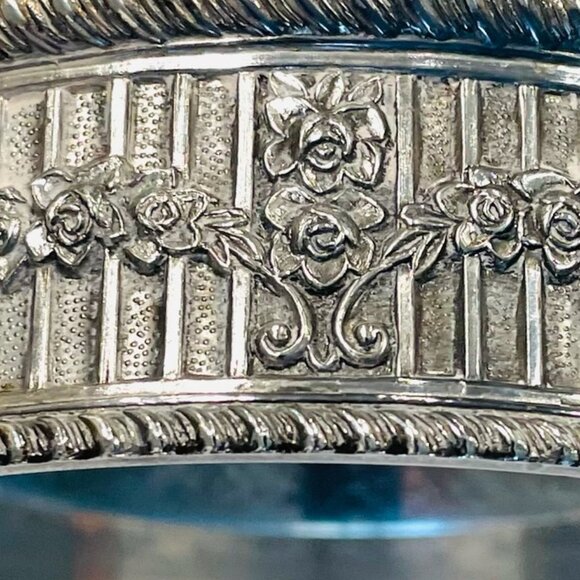 Silver Plated Wine Bottle Coaster Lion Center Medallion Floral Design - Picture 10 of 11